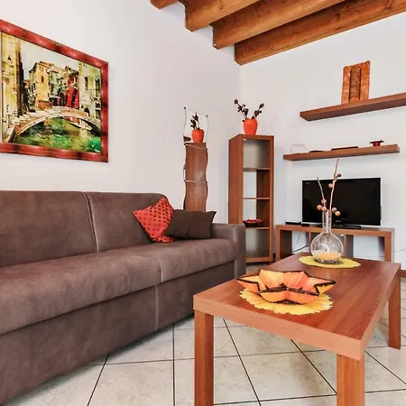 Cascinale - Con Piscina Lejlighed Peschiera del Garda