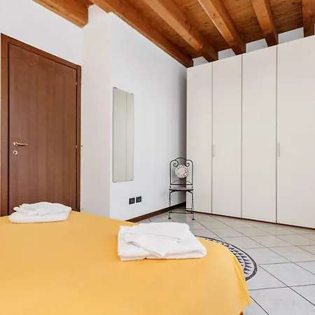 Cascinale - Con Piscina Lejlighed *