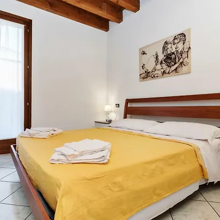 Cascinale - Con Piscina Lejlighed *